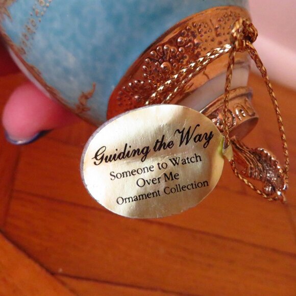 3 Bradford Editions Heirloom Ornaments ‘Guiding the way " Angels Porcelain 1999 - Picture 8 of 10